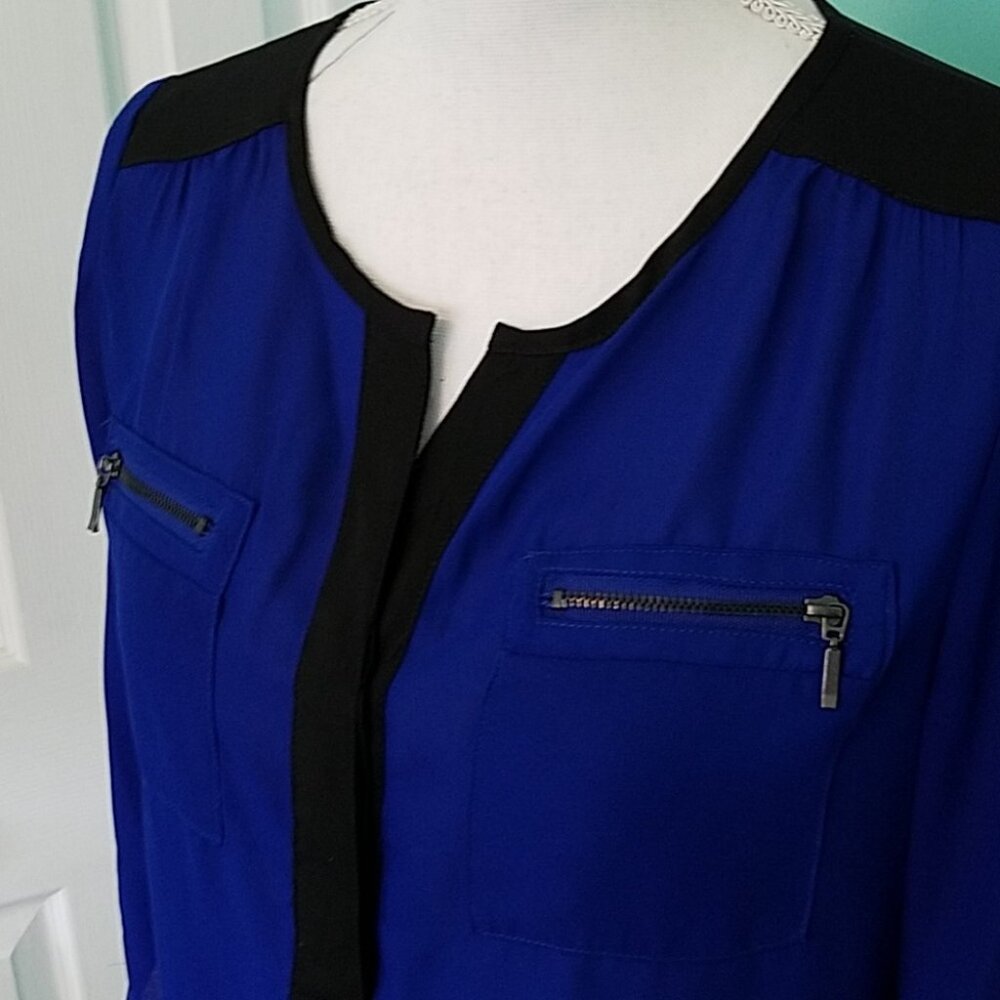 Blouse - Picture 2 of 6